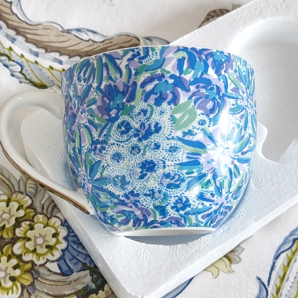 Lilly Pulitzer Ceramic Mug Set - NWOT - Picture 2 of 7